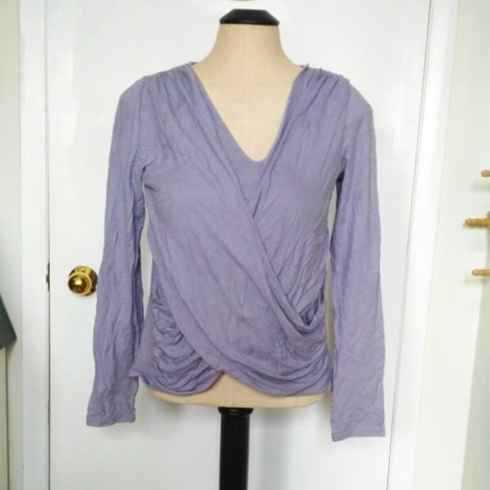 Akemi+Kin lavendar top